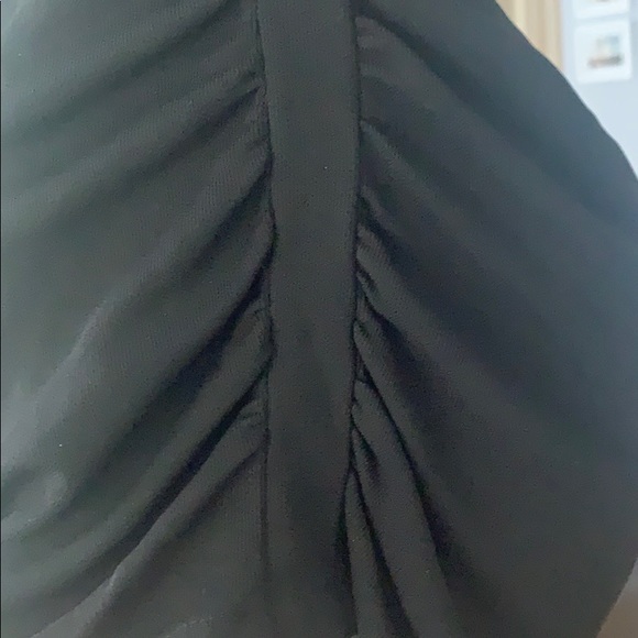 Dkny too - Picture 4 of 5